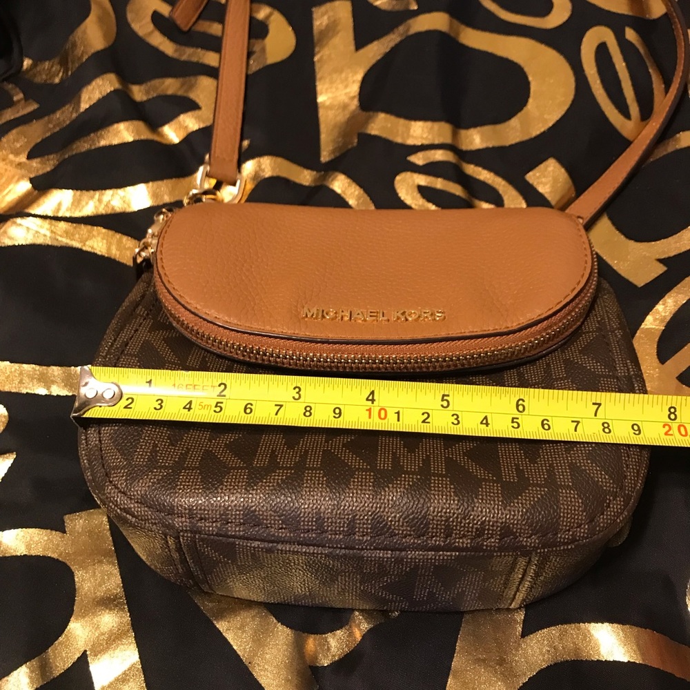 ✨Michael Kors Crossbody bag👜 - Picture 4 of 8